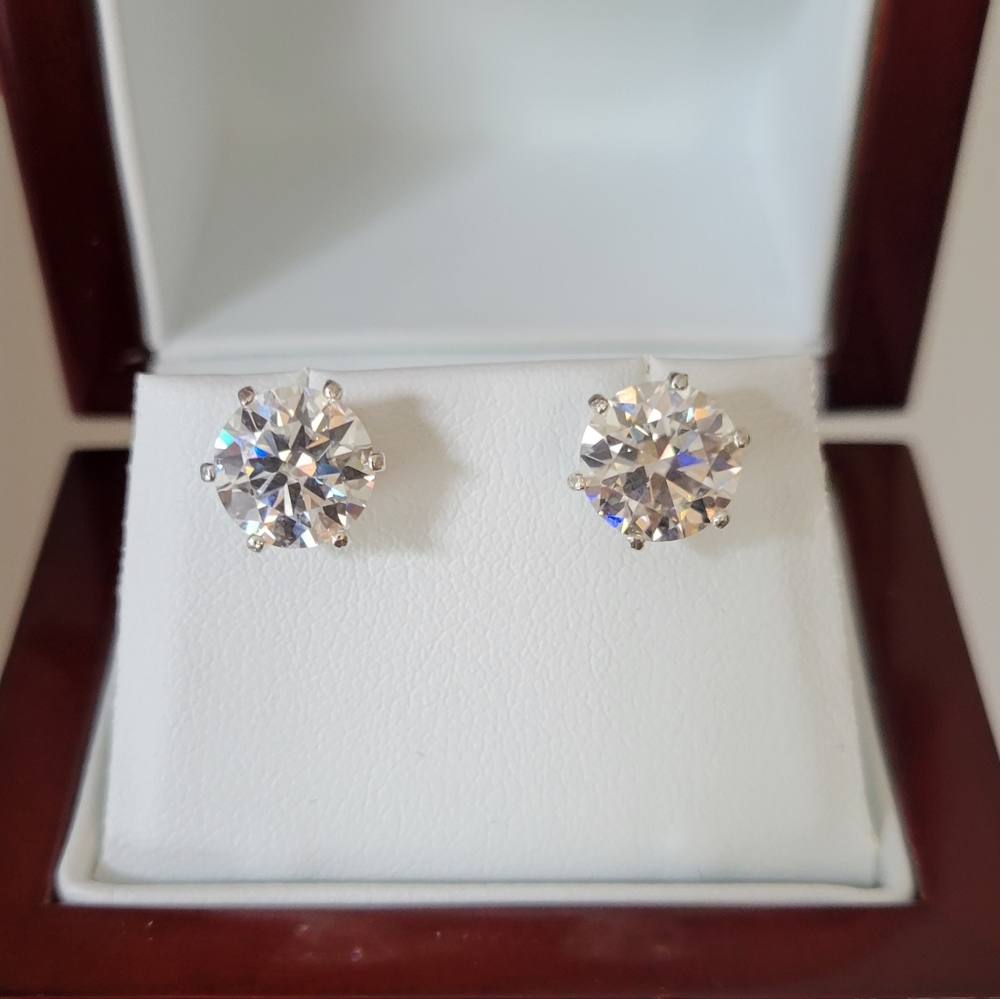New 4ct Beautiful Moissanite Diamonds Stud Earrings - Picture 4 of 11